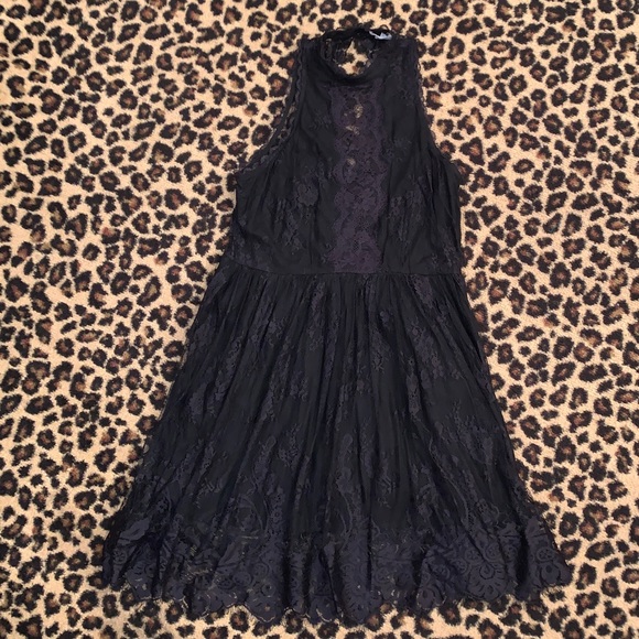 Neiman Marcus On the Road Black Lace Halter Dress - Picture 4 of 8